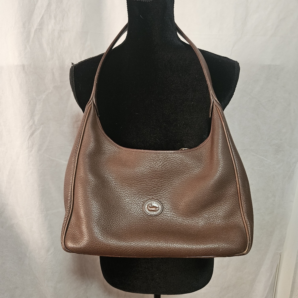 Dooney & Bourke leather shoulderbag